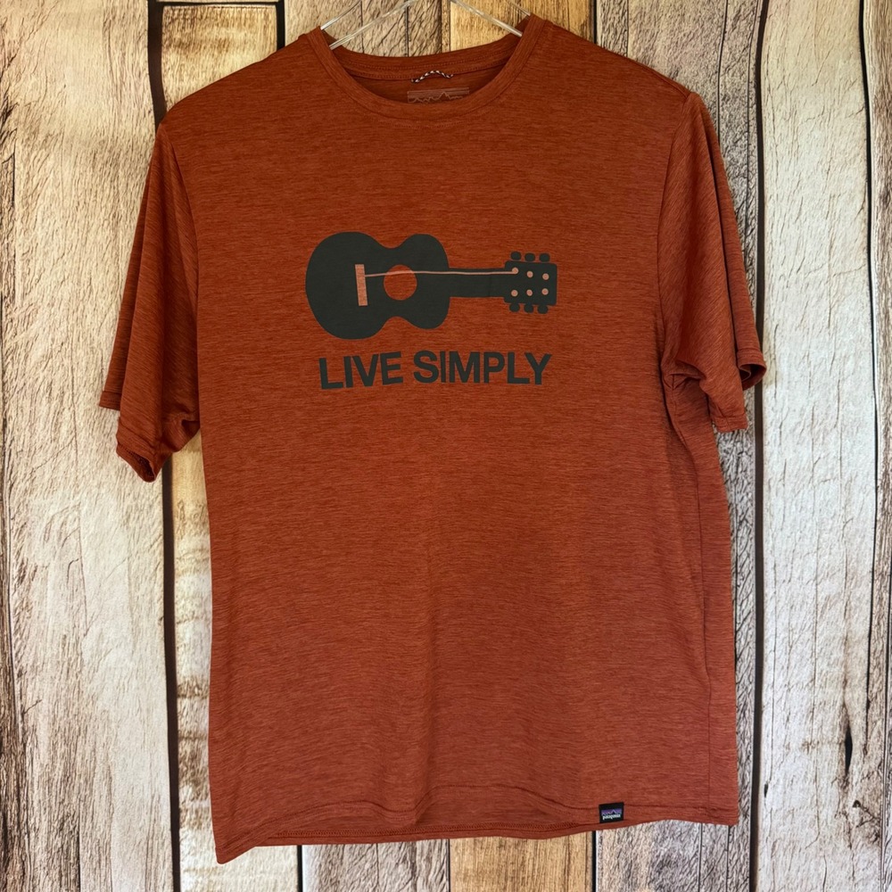 Patagonia T-Shirt Capilene Cool‎ Daily Live Simply Guitar Tee Rust Small Outdoor